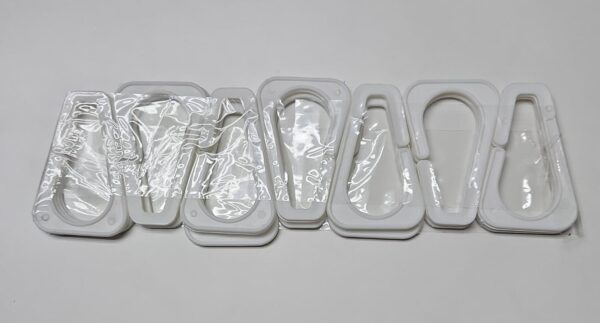 Gancho plástico color blanco 14 Unidades SKU 2