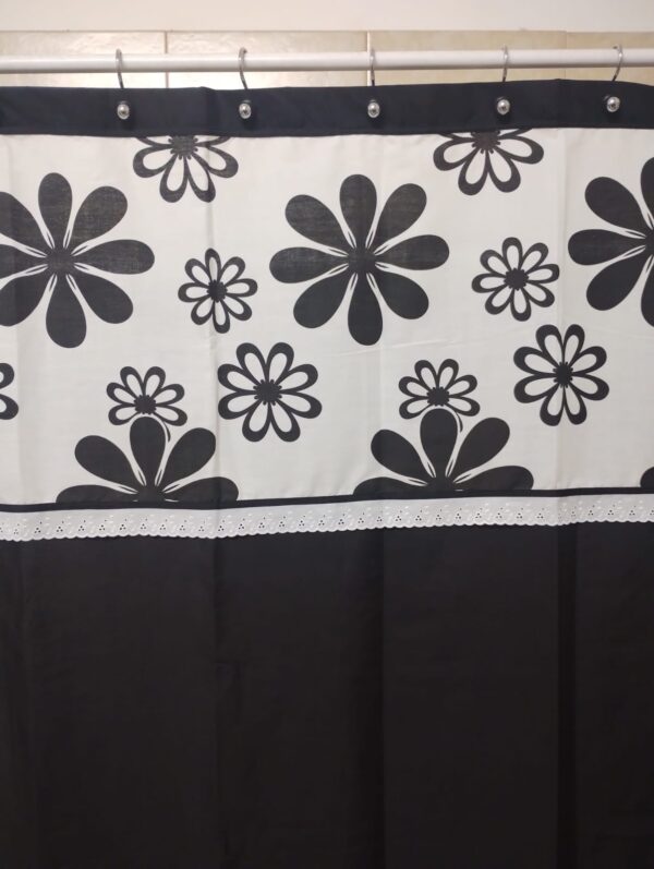 Cortina flor negra  200 x 200 cms  + 14 ganchos SKU 0265 - Imagen 2