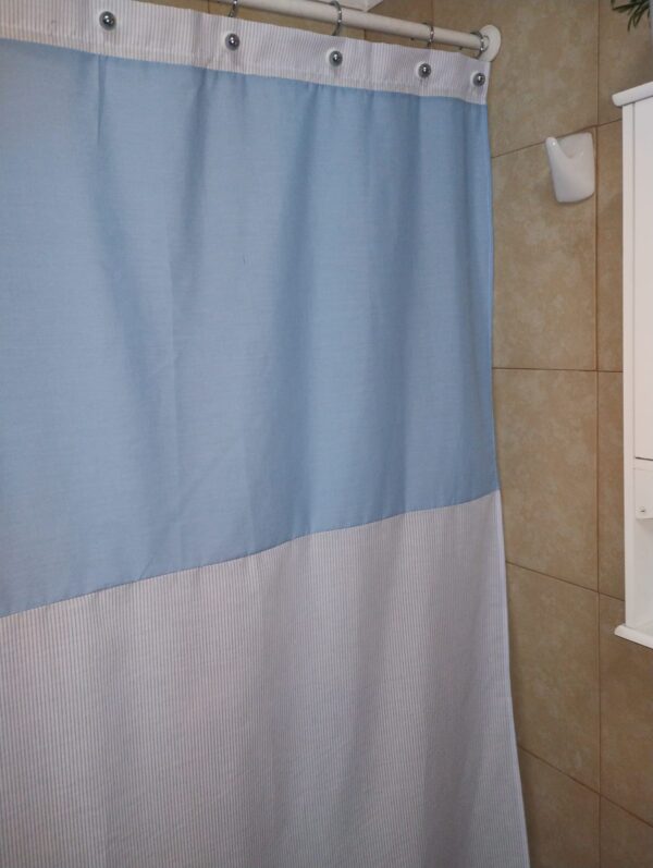 Cortina Celeste líneas celestes  200 x 200 cms  SKU 111
