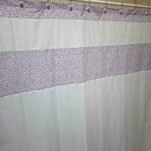 Cortina de Baño Blanco flor rosada 180x180 cms SKU 0476