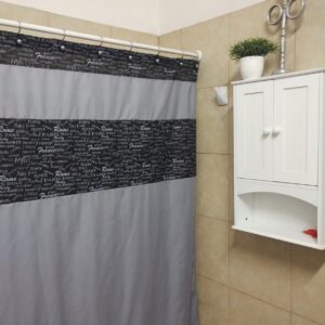 Cortina de Baño Gris Letra Negra 200x200 cms  SKU 0269